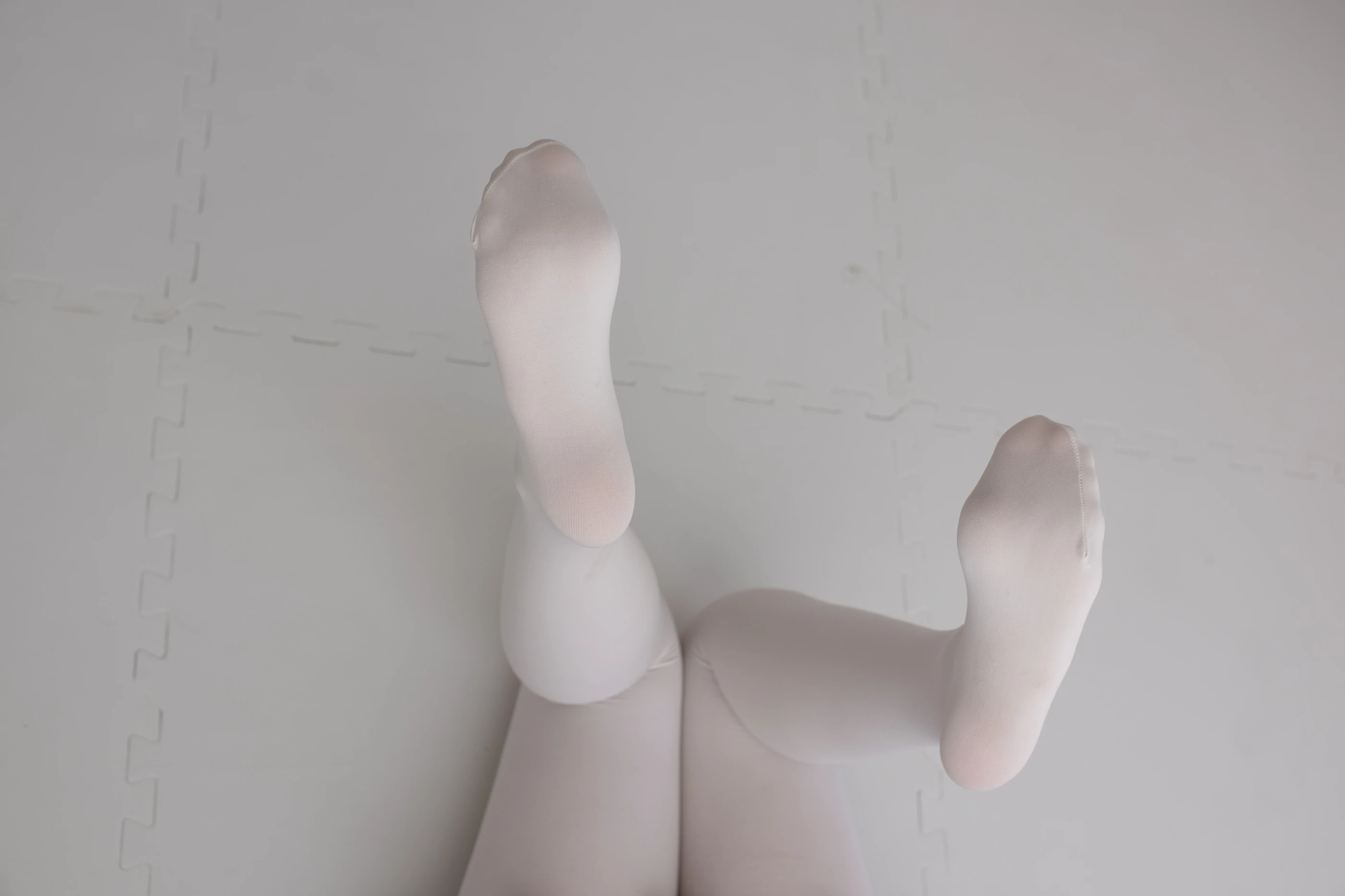 森萝财团 R15-047 [114P]插图3